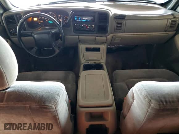 2000 Chevrolet Suburban LS с VIN 3GNEC16TXYG182180, выставлен на аукционе Copart как лот 78740614 с пробегом 280 894 миль миль и Списание • Salvage title. История ставок и продаж доступна на DreamBid. Изображение 8.