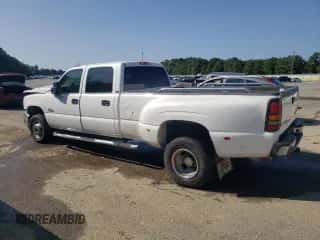 2005 Chevrolet Silverado 3500 LT z VIN 1GCJC33295F944586, wystawiony jako Copart lot #71230574 z przebiegiem 326 804 mil mil oraz Szkoda całkowita • Salvage title. Historia ofert i sprzedaży dostępna na DreamBid. Obrazek 2.