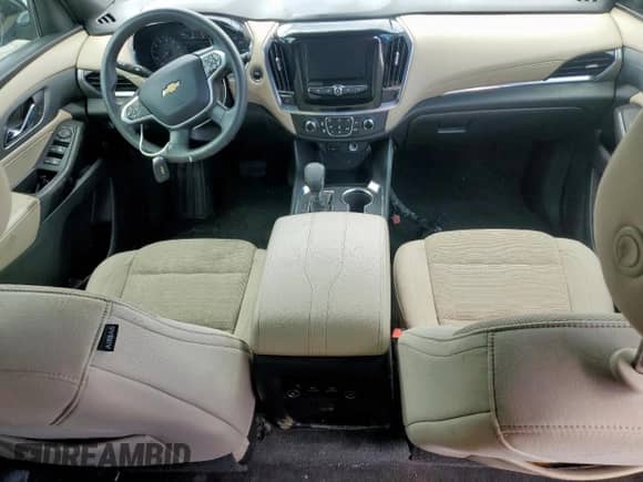2022 Chevrolet Traverse LS z VIN 1GNERFKW4NJ104158, wystawiony jako Copart lot #70577495 z przebiegiem Nie podano mil oraz Szkoda całkowita • Salvage title. Historia ofert i sprzedaży dostępna na DreamBid. Obrazek 8.