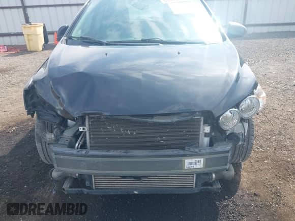 2015 Chevrolet Sonic RS с VIN 1G1JH6SB3F4106550, выставлен на аукционе IAAI как лот 43066347 с пробегом 76 832 миль миль и . История ставок и продаж доступна на DreamBid. Изображение 6.