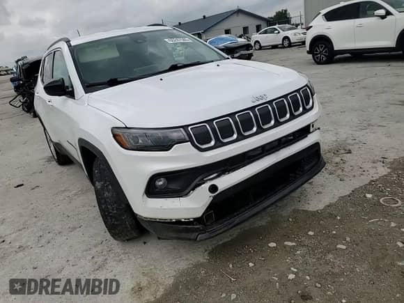 2022 Jeep Compass Latitude z VIN 3C4NJCBB8NT138205, wystawiony jako Copart lot #60247585 z przebiegiem 51 703 mil mil oraz Szkoda całkowita • Salvage title. Historia ofert i sprzedaży dostępna na DreamBid. Obrazek 13.