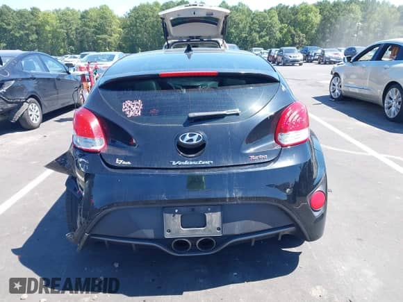 2013 Hyundai Veloster Turbo с VIN KMHTC6AE3DU152799, выставлен на аукционе IAAI как лот 43142353 с пробегом 121 931 миль миль и . История ставок и продаж доступна на DreamBid. Изображение 17.