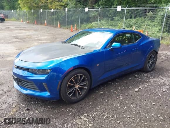2018 Chevrolet Camaro 1LS z VIN 1G1FA1RX6J0133403, wystawiony jako IAAI lot #42991863 z przebiegiem 63 565 mil mil oraz . Historia ofert i sprzedaży dostępna na DreamBid. Obrazek 2.