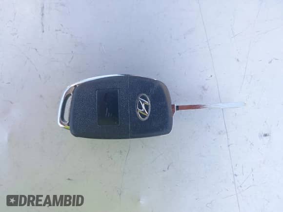 2014 Hyundai Santa Fe с VIN 5XYZT3LB2EG203258, выставлен на аукционе IAAI как лот 43120944 с пробегом 123 366 миль миль и . История ставок и продаж доступна на DreamBid. Изображение 11.