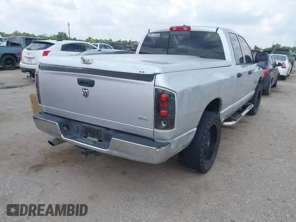2006 Dodge 1500 SLT with VIN 1D7HA18N36S613576, listed as a IAAI auction lot 43090946 with 224,588 mi miles and . Bid and sale history available at DreamBid. Image 4.