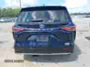2021 Toyota Sienna Limited with VIN 5TDZSKFC9MS002766, listed as a IAAI auction lot 42972697 with 153,027 mi miles and . Bid and sale history available at DreamBid. Image 16.