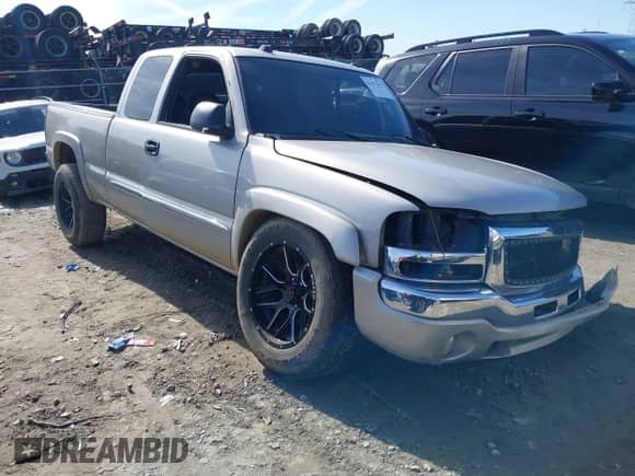 2004 GMC Sierra 1500 SLE with VIN 2GTEK19T941219505, listed as a IAAI auction lot 41431433 with 194,382 mi miles and . Bid and sale history available at DreamBid. Image 1.
