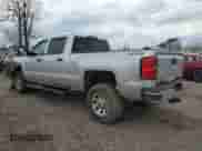 2015 Chevrolet Silverado 2500HD Work Truck z VIN 1GC1KUEG8FF664922, wystawiony jako Copart lot #53850725 z przebiegiem 84 600 mil mil oraz Szkoda całkowita • Salvage title. Historia ofert i sprzedaży dostępna na DreamBid. Obrazek 2.