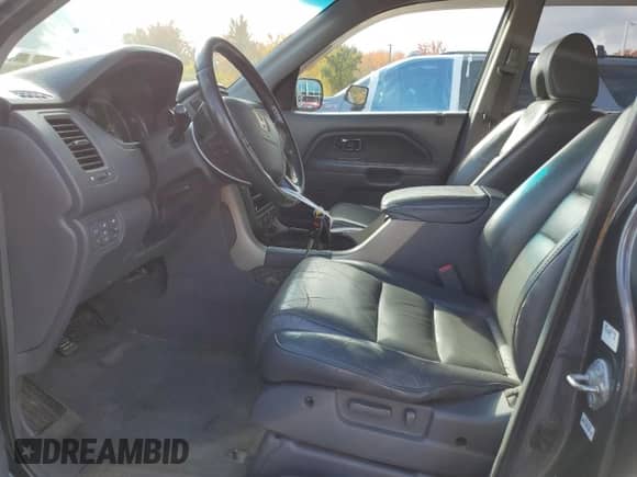 2006 Honda Pilot EX-L with VIN 2HKYF18776H515517, listed as a Copart auction lot 86972375 with 234,338 mi miles and Salvage title. Bid and sale history available at DreamBid. Image 7.