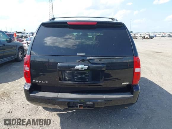 2010 Chevrolet Tahoe LT с VIN 1GNUKBE06AR282729, выставлен на аукционе IAAI как лот 42749486 с пробегом 217 291 миль миль и . История ставок и продаж доступна на DreamBid. Изображение 17.