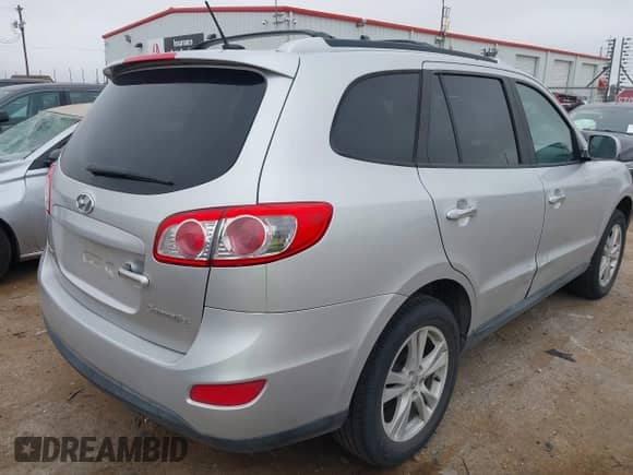 2011 Hyundai Santa Fe Limited with VIN 5XYZK4AG6BG047115, listed as a IAAI auction lot 42425551 with 97,804 mi miles and . Bid and sale history available at DreamBid. Image 4.