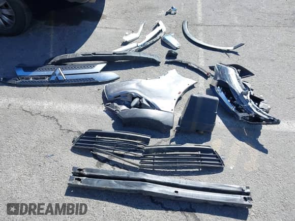 2020 Mitsubishi Outlander SE with VIN JA4AD3A32LZ036785, listed as a IAAI auction lot 43453949 with 83,451 mi miles and . Bid and sale history available at DreamBid. Image 12.