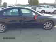 2007 Volvo S60 2.5L Turbo с VIN YV1RH592372603101, выставлен на аукционе IAAI как лот 43392715 с пробегом 186 806 миль миль и . История ставок и продаж доступна на DreamBid. Изображение 6.