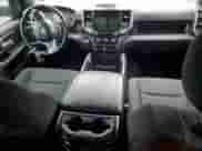 2022 Ram 1500 Big Horn z VIN 1C6RREBG3NN197137, wystawiony jako Copart lot #57769235 z przebiegiem 49 488 mil mil oraz Szkoda całkowita • Salvage title. Historia ofert i sprzedaży dostępna na DreamBid. Obrazek 8.