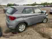 2022 Hyundai Venue SE z VIN KMHRB8A33NU148034, wystawiony jako Copart lot #71400505 z przebiegiem 101 833 mil mil oraz Szkoda całkowita • Salvage title. Historia ofert i sprzedaży dostępna na DreamBid. Obrazek 3.
