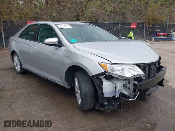 2013 Toyota Camry LE z VIN 4T1BD1FK2DU069763, wystawiony jako IAAI lot #43414989 z przebiegiem 70 738 mil mil oraz . Historia ofert i sprzedaży dostępna na DreamBid. Obrazek 1.