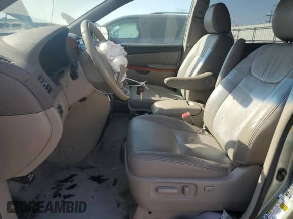 2010 Toyota Sienna XLE с VIN 5TDYK4CC8AS324290, выставлен на аукционе Copart как лот 81019885 с пробегом 130 506 миль миль и Списание • Salvage title. История ставок и продаж доступна на DreamBid. Изображение 7.