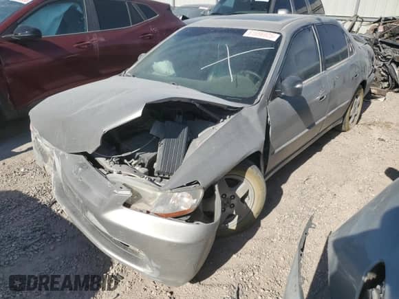 1998 Honda Accord EX with VIN 1HGCG1654WA004767, listed as a Copart auction lot 61696925 with Not provided miles and Non repairable. Bid and sale history available at DreamBid. Image 1.