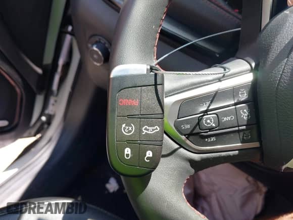 2023 Jeep Compass Trailhawk with VIN 3C4NJDDN8PT555422, listed as a IAAI auction lot 42430317 with 28,441 mi miles and . Bid and sale history available at DreamBid. Image 11.