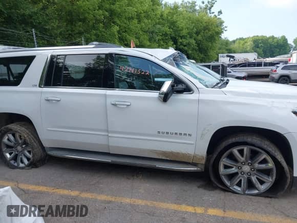 2015 Chevrolet Suburban LTZ с VIN 1GNSKKKC6FR516946, выставлен на аукционе IAAI как лот 42711522 с пробегом 119 431 миль миль и . История ставок и продаж доступна на DreamBid. Изображение 13.