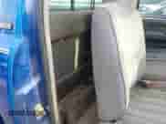 1994 Dodge 1500 z VIN 1B7HC16YXRS728570, wystawiony jako IAAI lot #42637315 z przebiegiem 104 904 mil mil oraz . Historia ofert i sprzedaży dostępna na DreamBid. Obrazek 8.