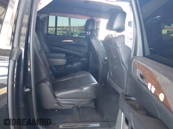 2016 Cadillac Escalade ESV с VIN 1GYS3GKJ6GR331812, выставлен на аукционе IAAI как лот 41347611 с пробегом 115 469 миль миль и . История ставок и продаж доступна на DreamBid. Изображение 8.