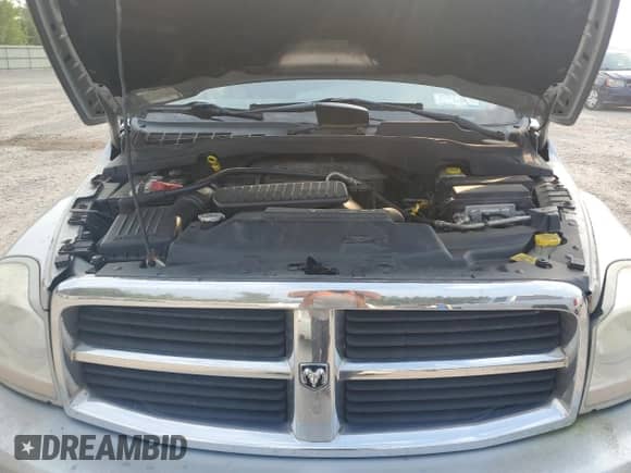 2005 Dodge Durango SLT with VIN 1D4HB48D65F549303, listed as a Copart auction lot 67136575 with 170,093 mi miles and Clean title. Bid and sale history available at DreamBid. Image 12.