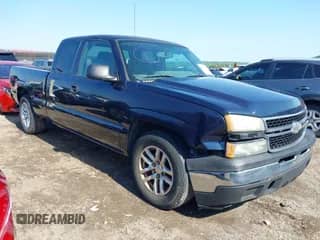 2007 Chevrolet Silverado 1500 LT1 with VIN 1GCEC19Z57Z132634, listed as a IAAI auction lot 42219696 with 209,541 mi miles and . Bid and sale history available at DreamBid. Image 1.