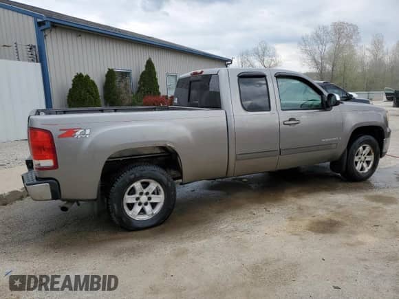 2008 GMC Sierra 1500 SLT z VIN 2GTEK19J781104275, wystawiony jako Copart lot #52929975 z przebiegiem 240 636 mil mil oraz Nie do naprawy • Non repairable. Historia ofert i sprzedaży dostępna na DreamBid. Obrazek 3.