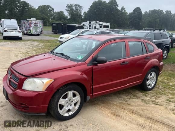 2008 Dodge Caliber SE with VIN 1B3HB28B48D682157, listed as a Copart auction lot 70045675 with 111,417 mi miles and Clean title. Bid and sale history available at DreamBid. Image 2.