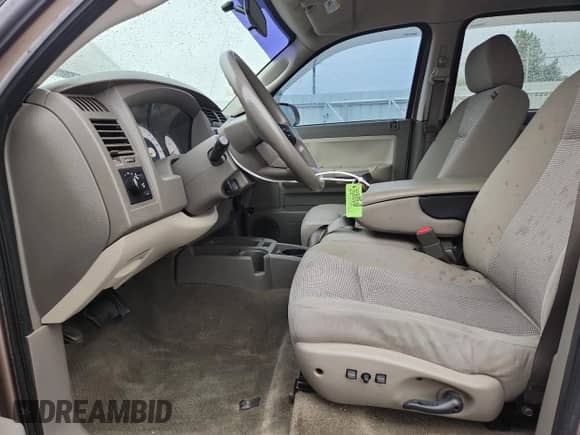 2009 Dodge Dakota Bighorn/Lonestar z VIN 1D7HW38P89S770524, wystawiony jako Copart lot #81649045 z przebiegiem 104 872 mil mil oraz Szkoda całkowita • Salvage title. Historia ofert i sprzedaży dostępna na DreamBid. Obrazek 7.