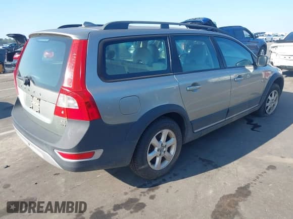 2008 Volvo XC70 with VIN YV4BZ982481035636, listed as a IAAI auction lot 43262892 with 192,084 mi miles and . Bid and sale history available at DreamBid. Image 4.