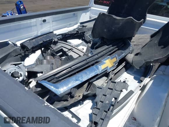 2019 Chevrolet Colorado 2WD Work Truck z VIN 1GCHSBEA3K1172420, wystawiony jako IAAI lot #42846458 z przebiegiem 81 366 mil mil oraz . Historia ofert i sprzedaży dostępna na DreamBid. Obrazek 18.