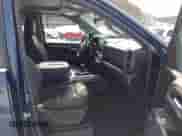 2022 Chevrolet Silverado 1500 LTZ z VIN 2GCUDGED8N1511011, wystawiony jako IAAI lot #41378959 z przebiegiem 30 665 mil mil oraz . Historia ofert i sprzedaży dostępna na DreamBid. Obrazek 5.