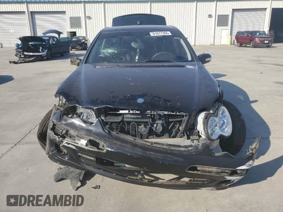 2005 Mercedes-Benz C 320 z VIN WDBRF84J25F709555, wystawiony jako Copart lot #81077305 z przebiegiem 189 424 mil mil oraz Szkoda całkowita • Salvage title. Historia ofert i sprzedaży dostępna na DreamBid. Obrazek 5.