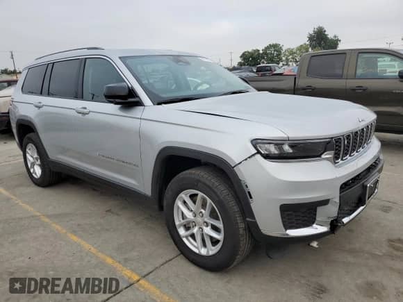 2023 Jeep Grand Cherokee Laredo z VIN 1C4RJJAG5P8912043, wystawiony jako Copart lot #90919445 z przebiegiem 25 631 mil mil oraz Szkoda całkowita • Salvage title. Historia ofert i sprzedaży dostępna na DreamBid. Obrazek 4.
