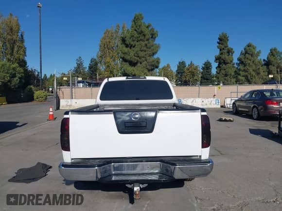 2007 Nissan Frontier SE z VIN 1N6AD09U37C450276, wystawiony jako IAAI lot #43422924 z przebiegiem 183 858 mil mil oraz . Historia ofert i sprzedaży dostępna na DreamBid. Obrazek 17.