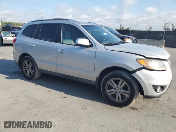 2011 Hyundai Santa Fe SE z VIN 5XYZH4AG8BG017645, wystawiony jako Copart lot #55505695 z przebiegiem 136 891 mil mil oraz Szkoda całkowita • Salvage title. Historia ofert i sprzedaży dostępna na DreamBid. Obrazek 4.