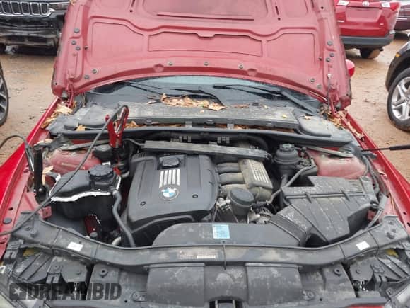 2010 BMW 3 Series 328i z VIN WBAWB3C53AP139512, wystawiony jako IAAI lot #43542731 z przebiegiem 129 170 mil mil oraz . Historia ofert i sprzedaży dostępna na DreamBid. Obrazek 10.