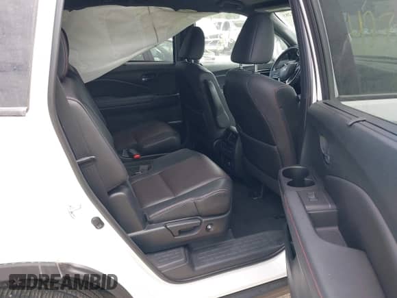 2021 Honda Pilot Black Edition z VIN 5FNYF6H74MB061770, wystawiony jako IAAI lot #42731283 z przebiegiem 61 281 mil mil oraz . Historia ofert i sprzedaży dostępna na DreamBid. Obrazek 8.