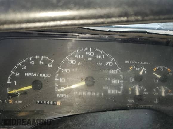 1998 GMC Sierra 1500 с VIN 2GTEC19R1W1530382, выставлен на аукционе Copart как лот 61673645 с пробегом 374 461 миль миль и Списание • Salvage title. История ставок и продаж доступна на DreamBid. Изображение 9.