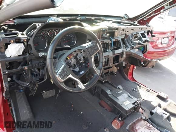 2021 Chevrolet Suburban LT с VIN 1GNSCCKD8MR138864, выставлен на аукционе IAAI как лот 41296984 с пробегом Не указан миль и . История ставок и продаж доступна на DreamBid. Изображение 6.