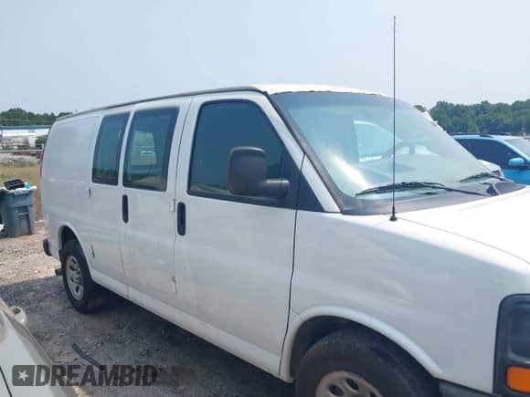 2011 Chevrolet Express Cargo with VIN 1GCSGAFX2B1112312, listed as a IAAI auction lot 42374896 with 140,571 mi miles and . Bid and sale history available at DreamBid. Image 14.