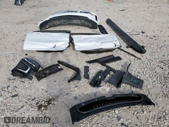 2021 Chevrolet Suburban LS z VIN 1GNSKBKD9MR259044, wystawiony jako Copart lot #66669455 z przebiegiem Nie podano mil oraz Szkoda całkowita • Salvage title. Historia ofert i sprzedaży dostępna na DreamBid. Obrazek 13.