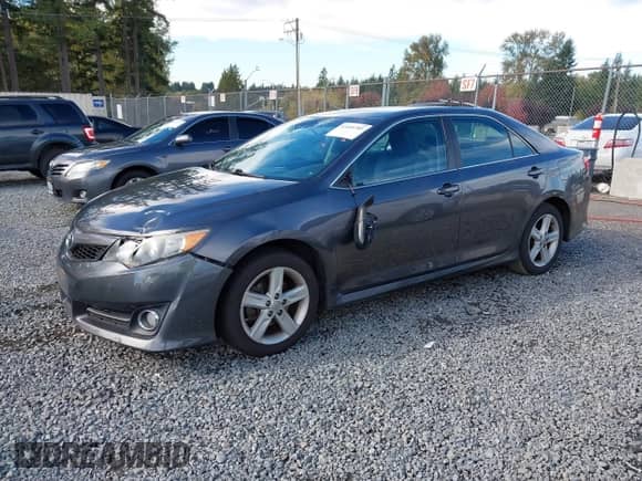 2013 Toyota Camry L with VIN 4T1BF1FK5DU243769, listed as a IAAI auction lot 43454789 with 179,938 mi miles and . Bid and sale history available at DreamBid. Image 2.