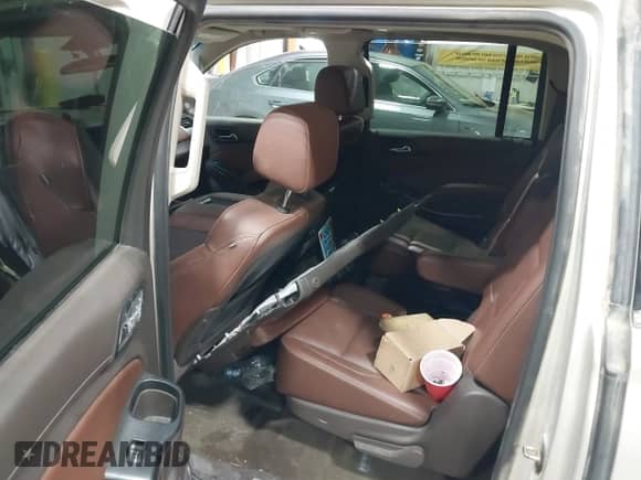2015 Chevrolet Suburban LTZ с VIN 1GNSKKKC9FR289610, выставлен на аукционе IAAI как лот 43007568 с пробегом 119 196 миль миль и . История ставок и продаж доступна на DreamBid. Изображение 8.