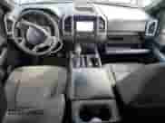 2018 Ford F-150 Lariat z VIN 1FTFX1EG0JFA80044, wystawiony jako Copart lot #87447945 z przebiegiem 114 936 mil mil oraz Czysty tytuł • Clean title. Historia ofert i sprzedaży dostępna na DreamBid. Obrazek 8.