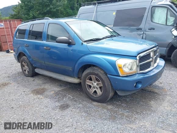 2005 Dodge Durango SLT z VIN 1D4HB48D85F521518, wystawiony jako IAAI lot #42982982 z przebiegiem 266 802 mil mil oraz . Historia ofert i sprzedaży dostępna na DreamBid. Obrazek 1.