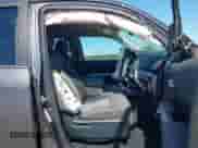 2016 Toyota Tundra SR5 z VIN 5TFDW5F19GX552210, wystawiony jako IAAI lot #43341232 z przebiegiem 173 672 mil mil oraz . Historia ofert i sprzedaży dostępna na DreamBid. Obrazek 5.