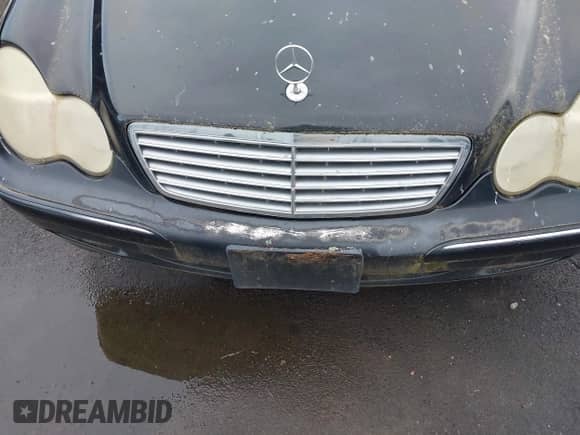 2004 Mercedes-Benz C 320 with VIN WDBRF64J44F469766, listed as a IAAI auction lot 41899612 with Not provided miles and . Bid and sale history available at DreamBid. Image 6.